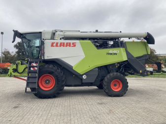 Комбайн CLAAS Trion 640